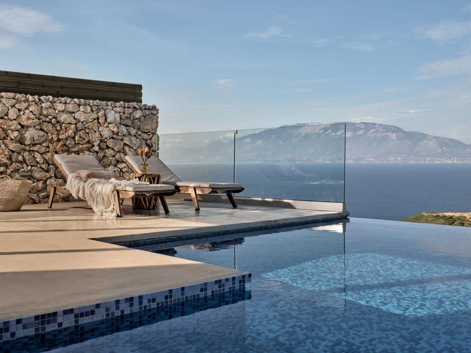 Sea view, Swimming pool, sunbed