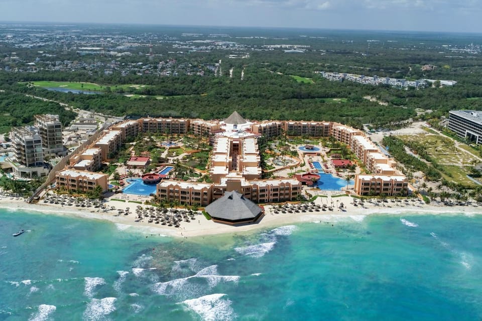 Property building, Day, Bird's eye view, Beach