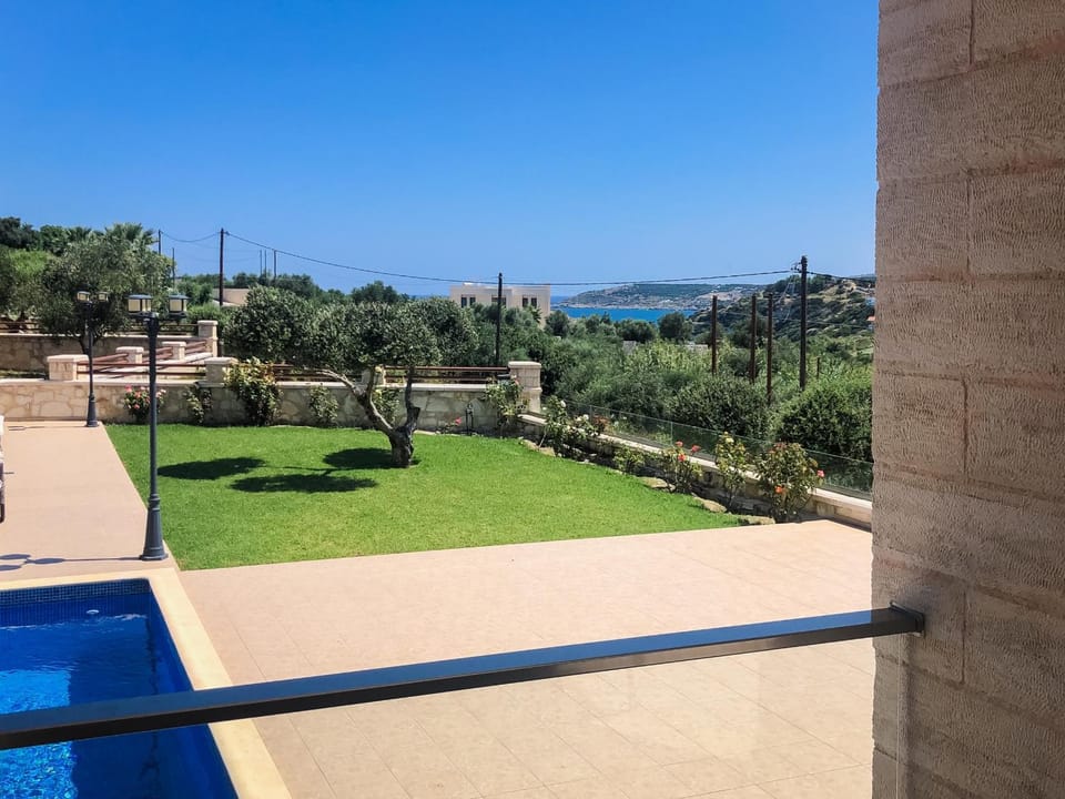 Property building, Garden, Balcony/Terrace, Garden view, Mountain view, Pool view, Sea view, Swimming pool