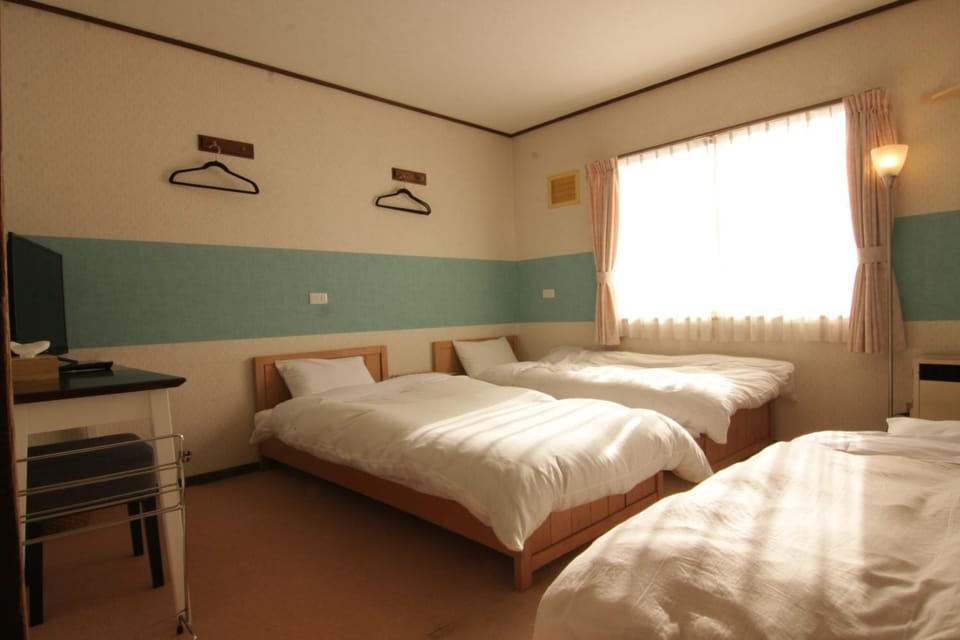 Bed, Mountain view