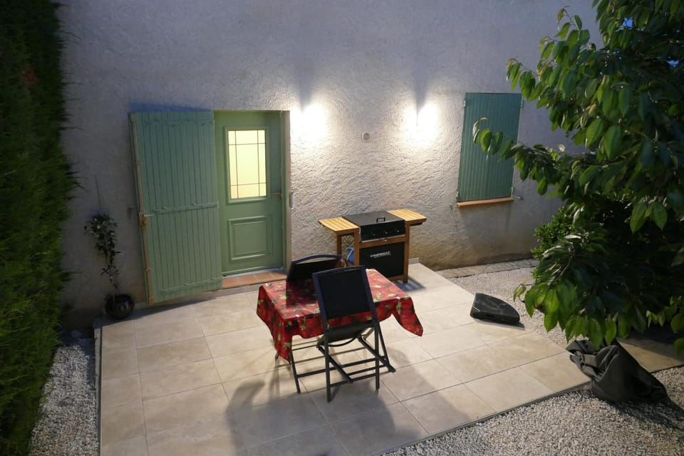 BBQ facilities, Garden, Balcony/Terrace