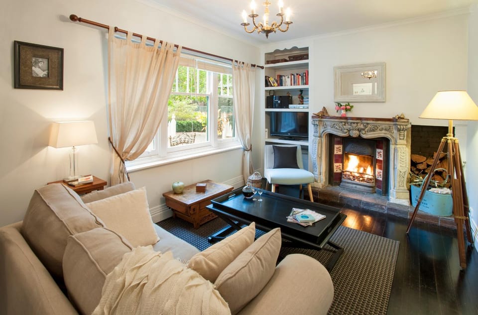 Living room, flat iron