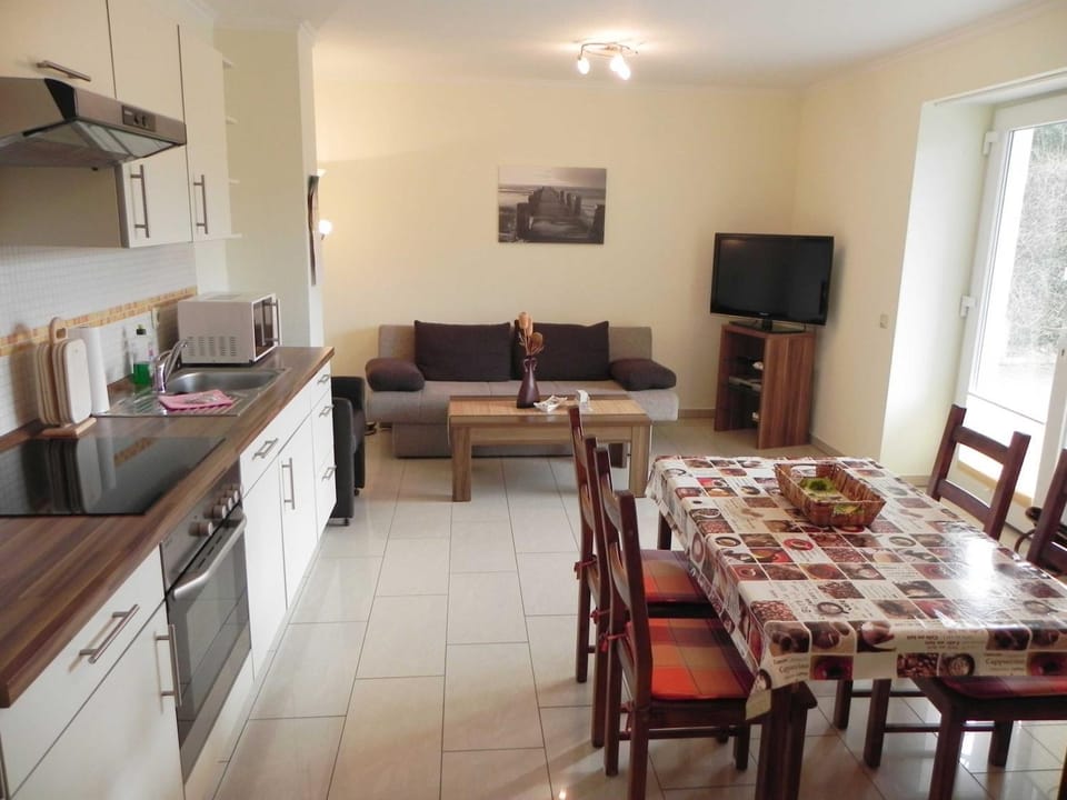 Kitchen or kitchenette, Living room, Dining area