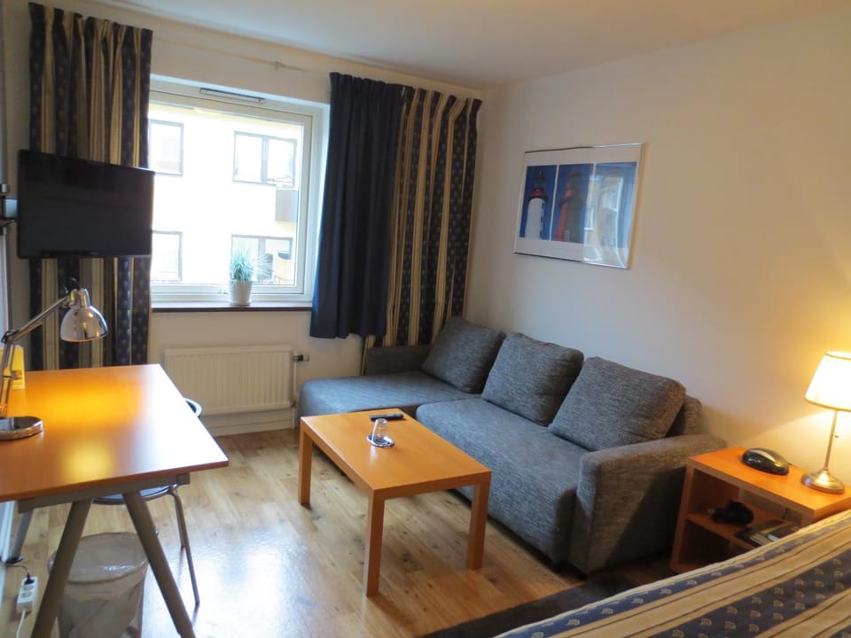 TV and multimedia, Seating area