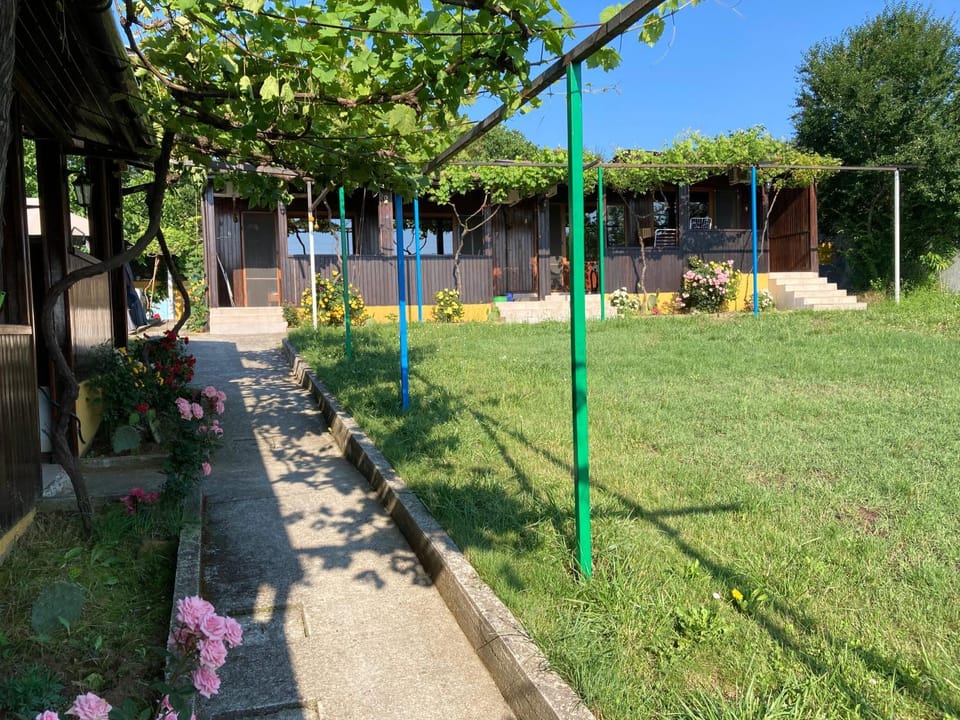 Дървени къщички - Лион House in Burgas Province