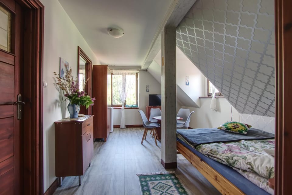 Bed, Photo of the whole room