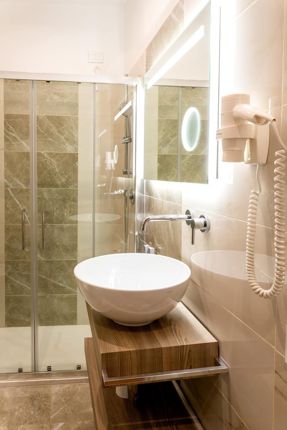 Shower, Bathroom, heating