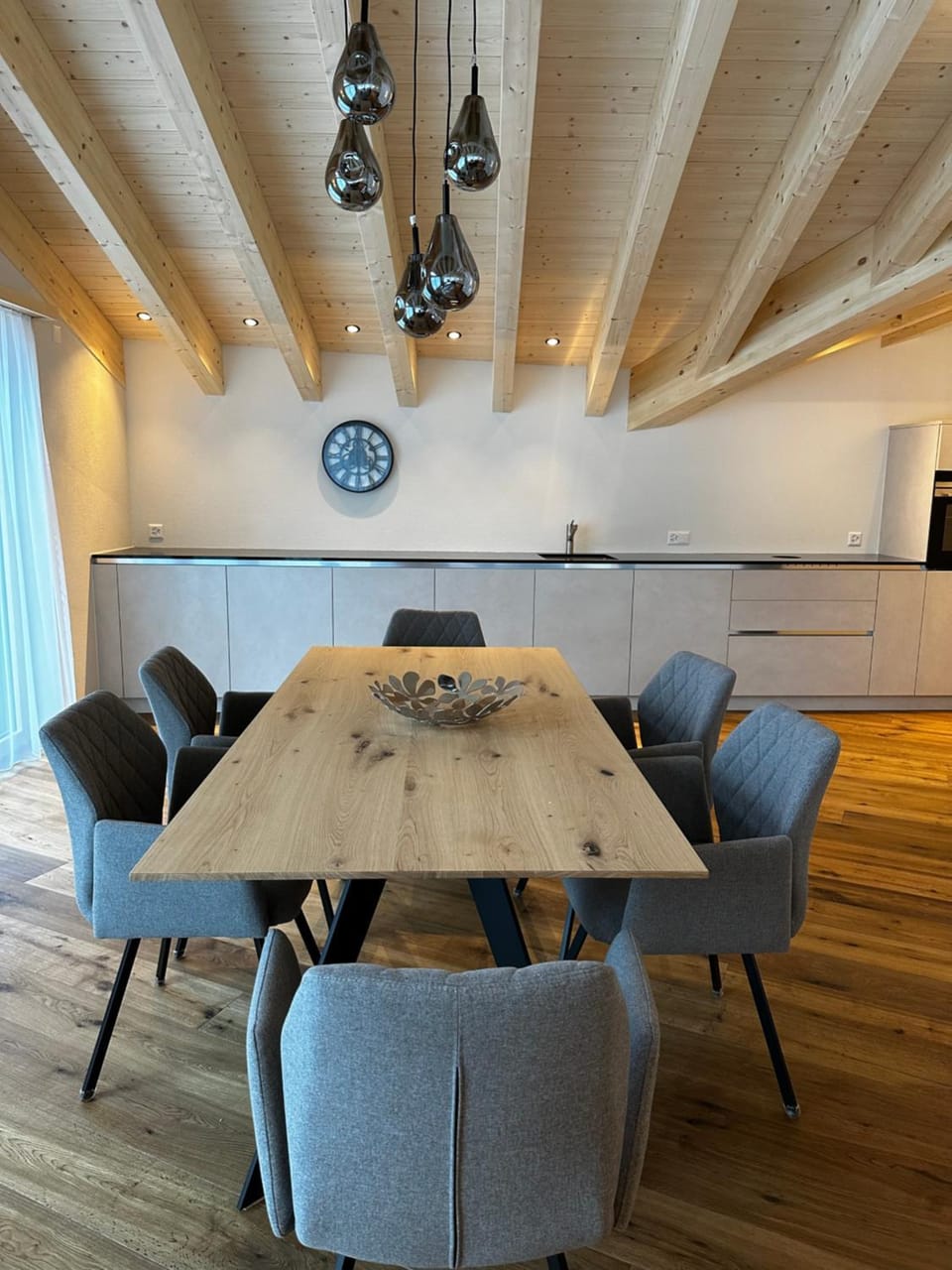 Seating area, Dining area