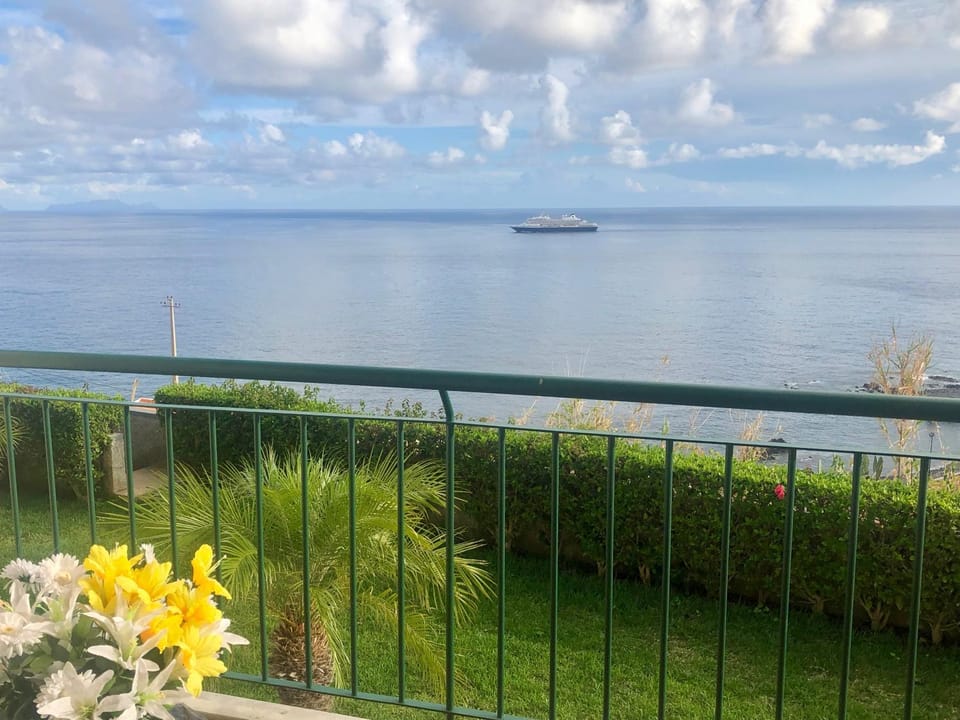 Patio, View (from property/room), Balcony/Terrace, Sea view, Area and facilities