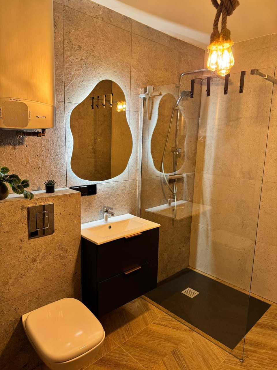 Shower, Toilet, Bathroom, towels