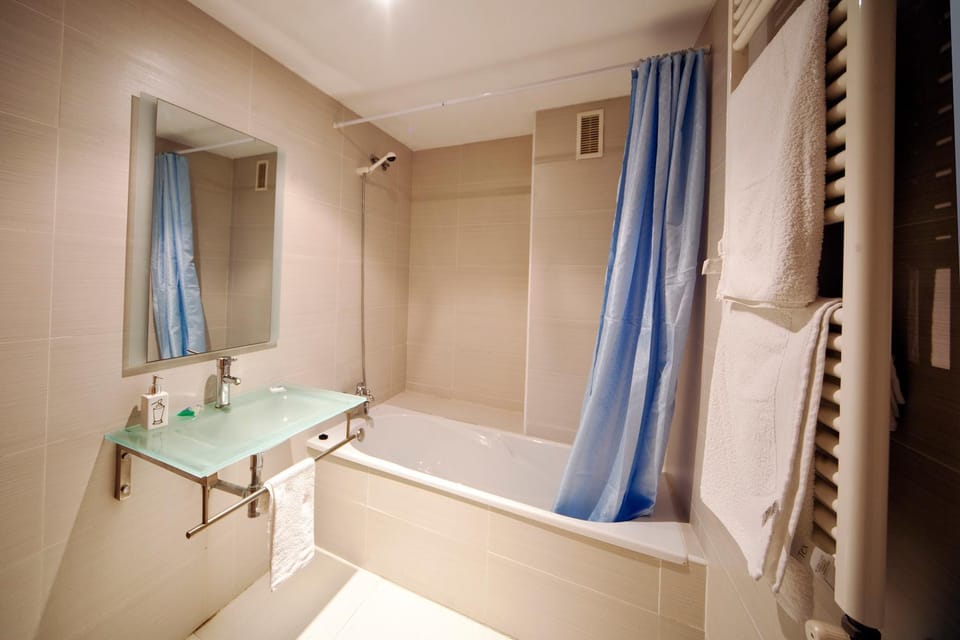 Bathroom, Bathroom