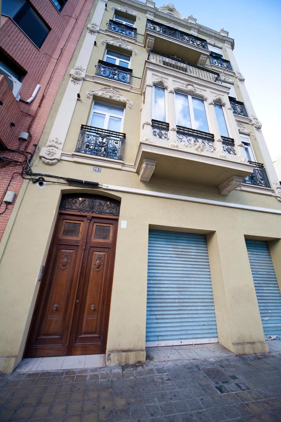 Facade/entrance
