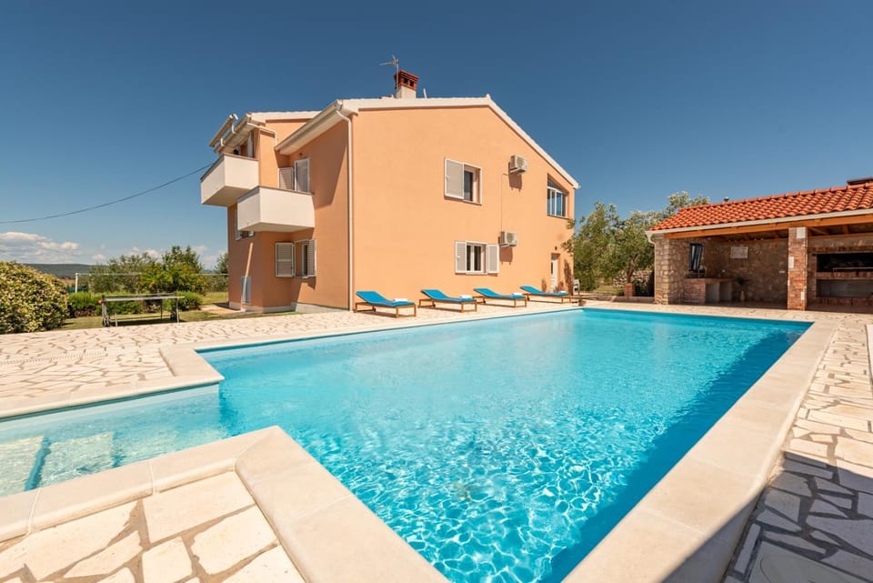 Property building, Swimming pool