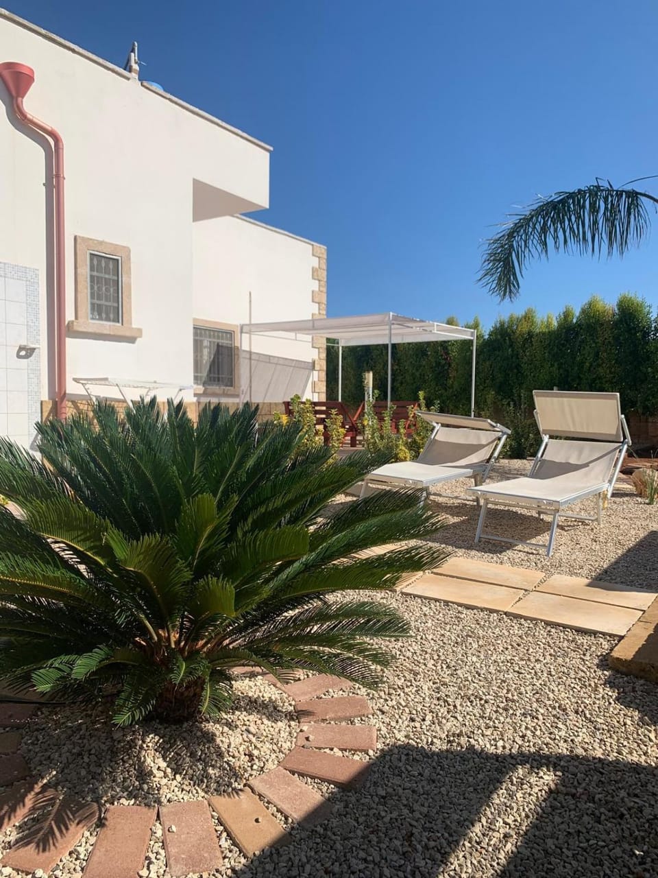 Property building, sunbed
