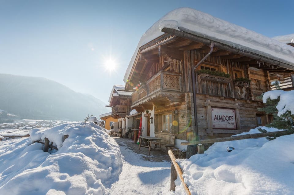 Property building, Facade/entrance, Property logo or sign, Winter, Skiing, Balcony/Terrace, Mountain view
