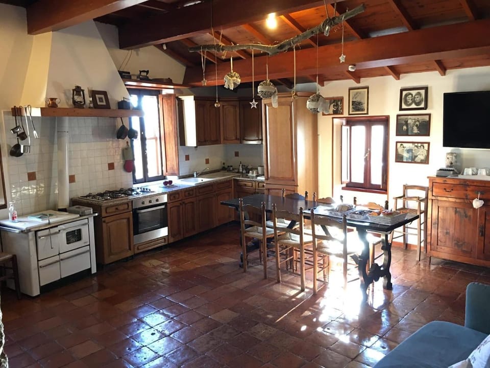 Aurora Medieval House Apartment in Lazio