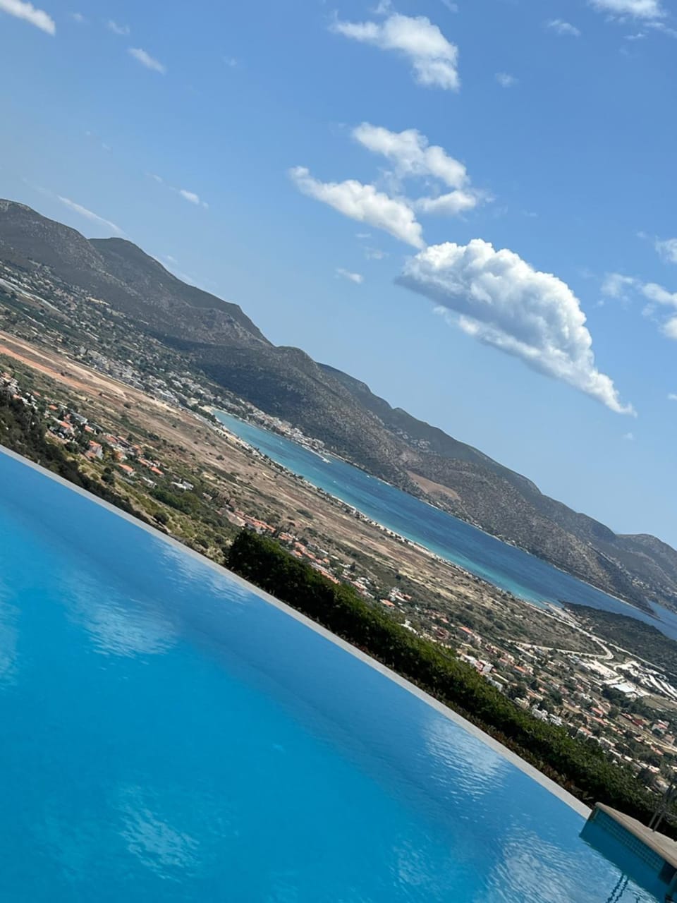 Nearby landmark, Day, Natural landscape, Bird's eye view, City view, Lake view, Mountain view, Pool view, River view, Sea view, Swimming pool