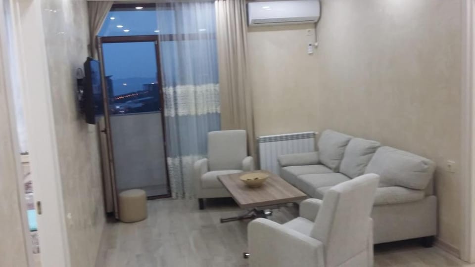 Natias Home Apartment in Batumi