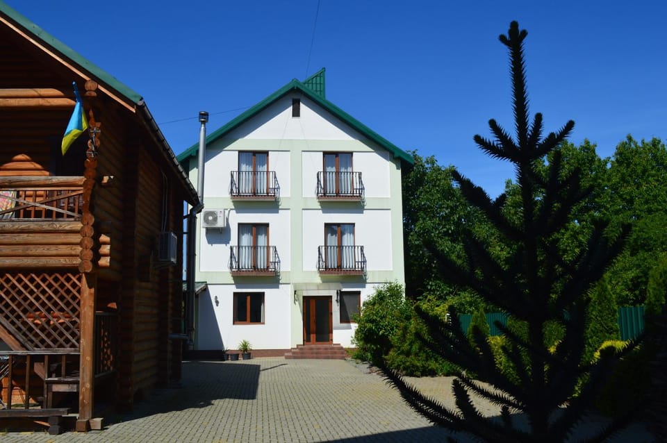 Property building, Parking