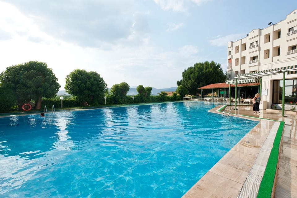 Swimming pool, Swimming pool