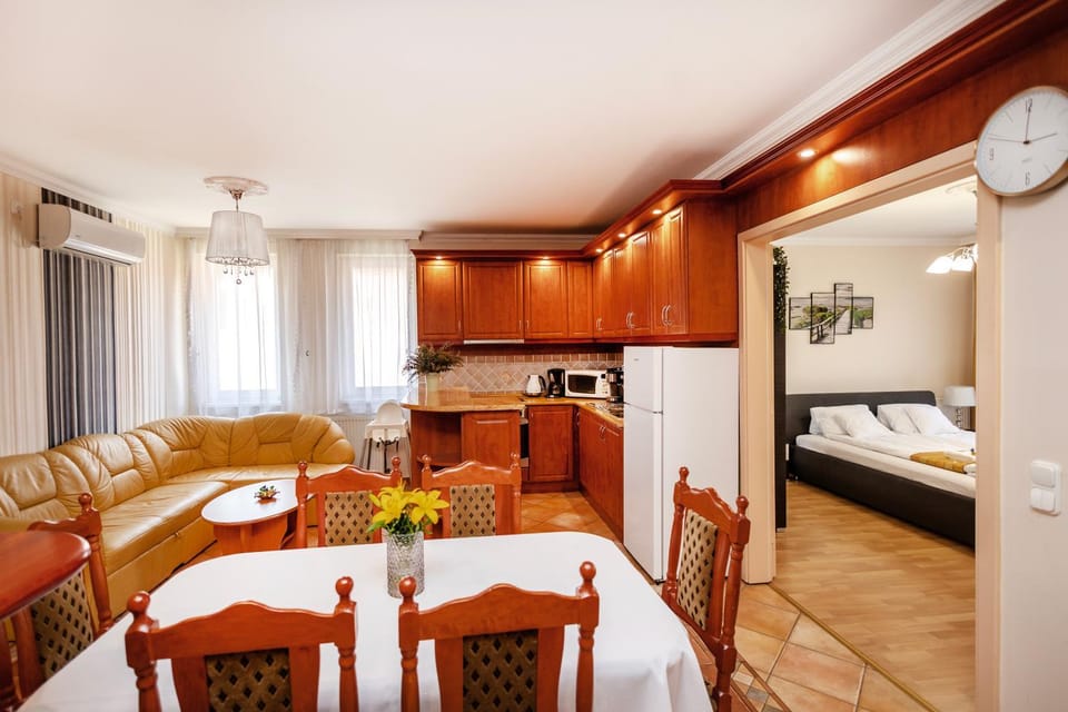 M&M Luxus Apartman Apartment in Hungary
