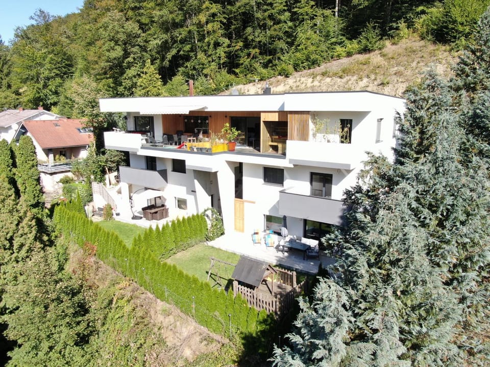 Property building, Bird's eye view, BBQ facilities, Garden, Balcony/Terrace, Mountain view