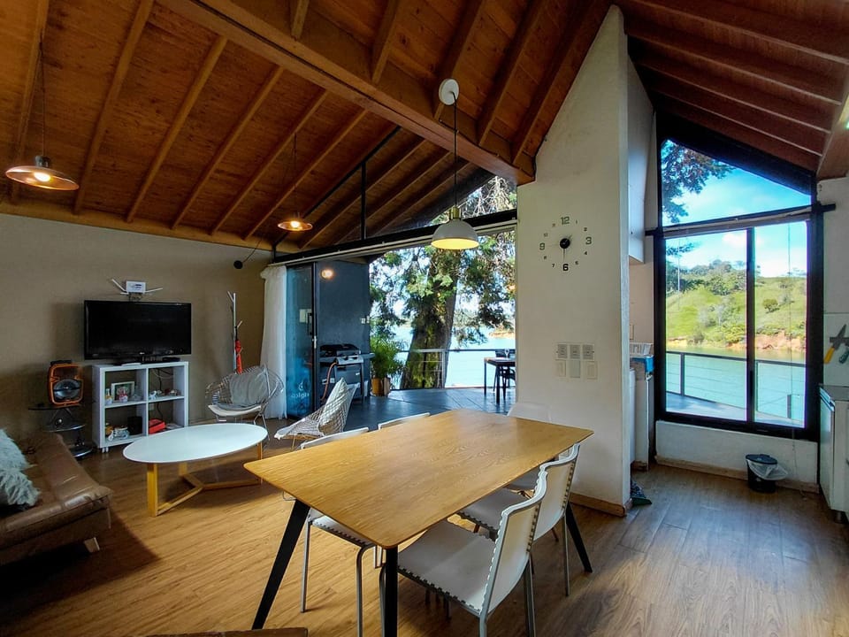 BBQ facilities, TV and multimedia, View (from property/room), Balcony/Terrace, Living room, Dining area