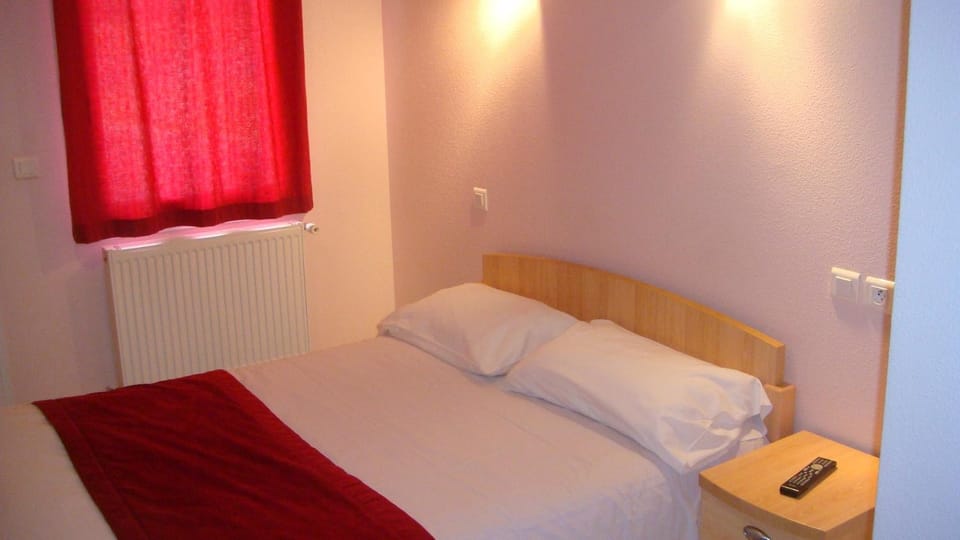 Auberge De Peyrebeille Hotel in Auvergne-Rhône-Alpes