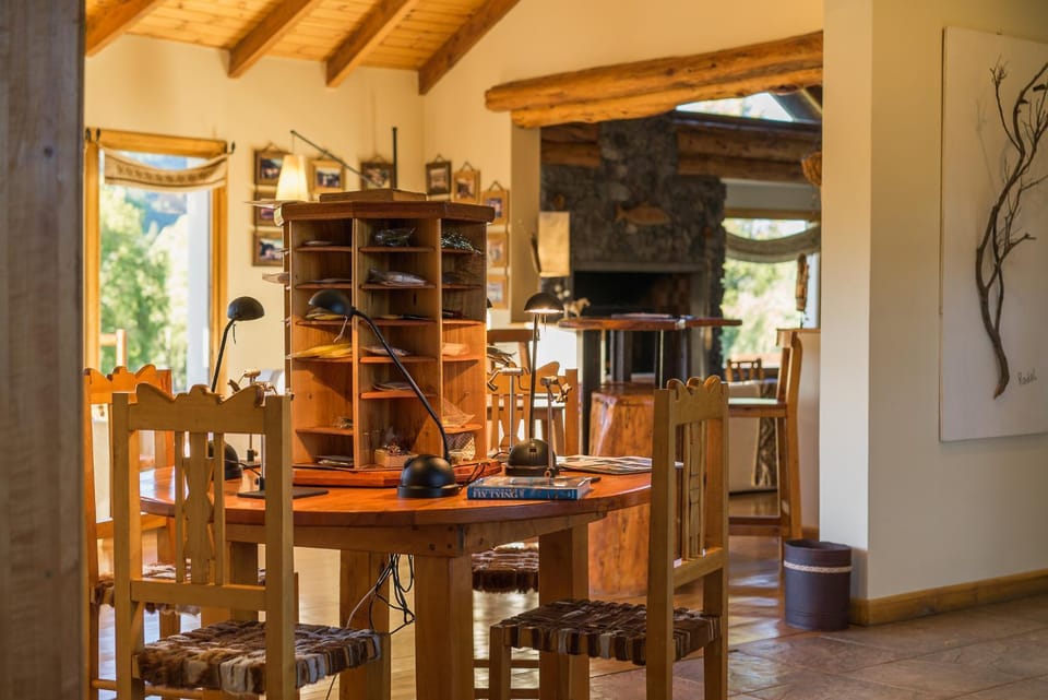 Lounge or bar, Seating area