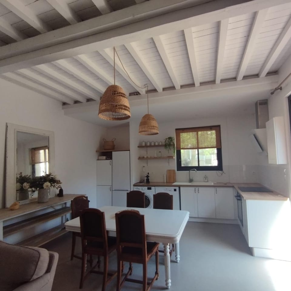 La maison d'Antoine Rivesaltes Bed and Breakfast in Catalonia