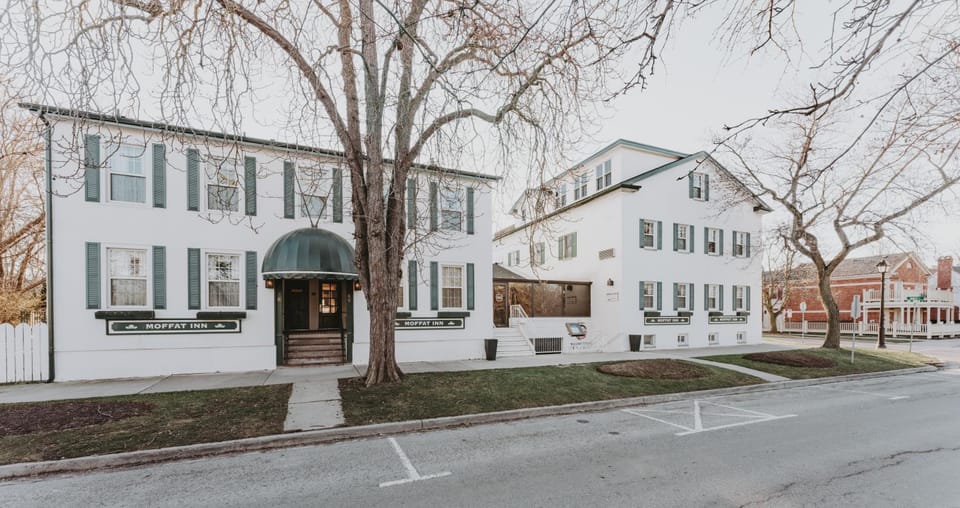 Property building, Neighbourhood, Lobby or reception, Street view