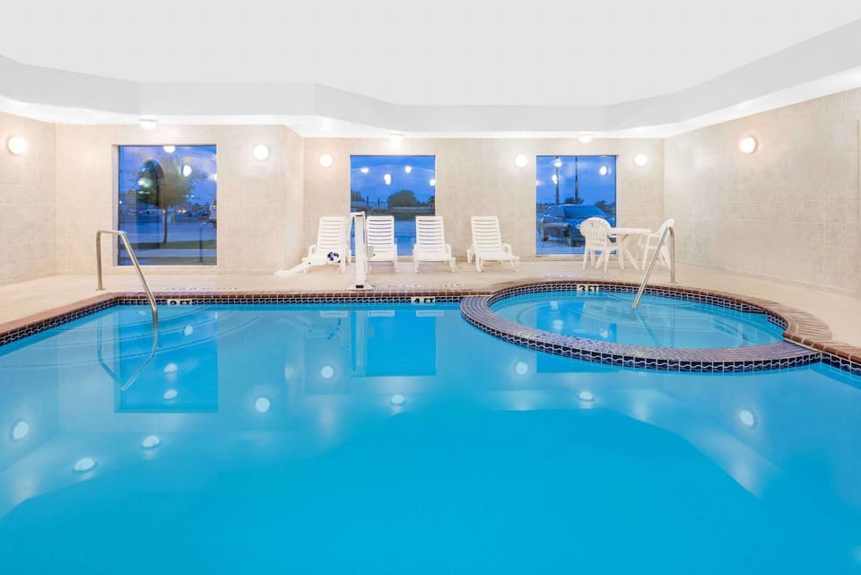 On site, Pool view, Swimming pool