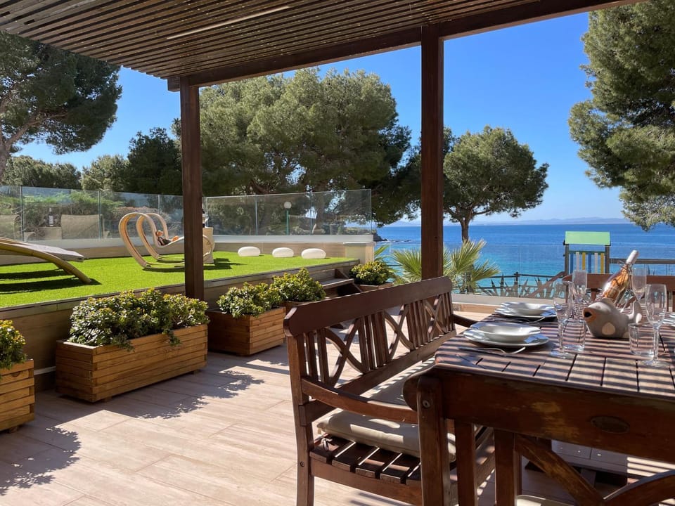 View (from property/room), Balcony/Terrace, Beach, Sea view