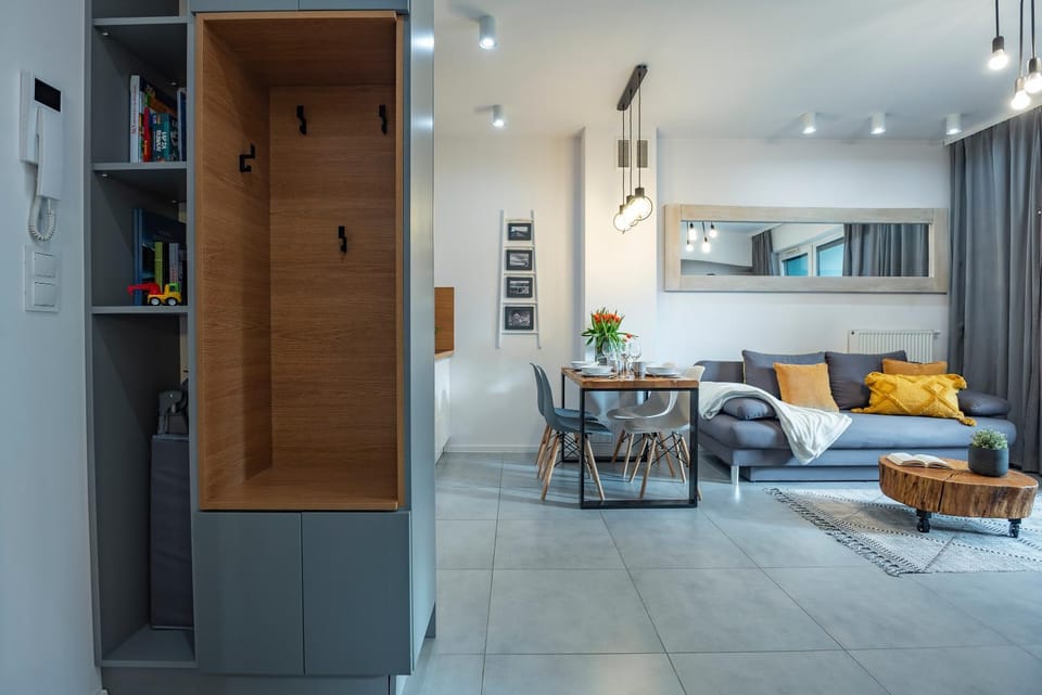 Kitchen or kitchenette, Living room, Seating area, Dining area