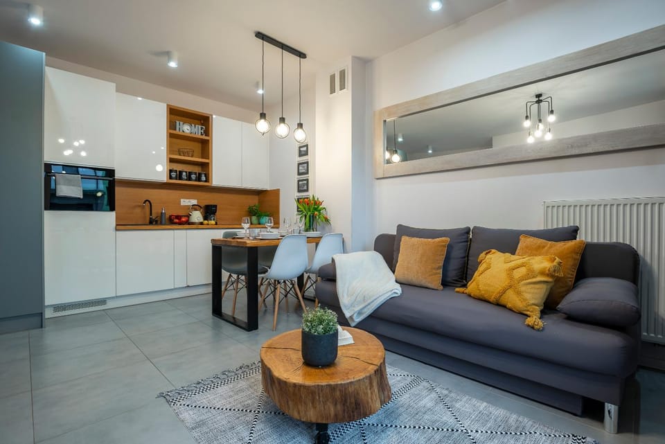 Kitchen or kitchenette, Living room, Seating area, stove