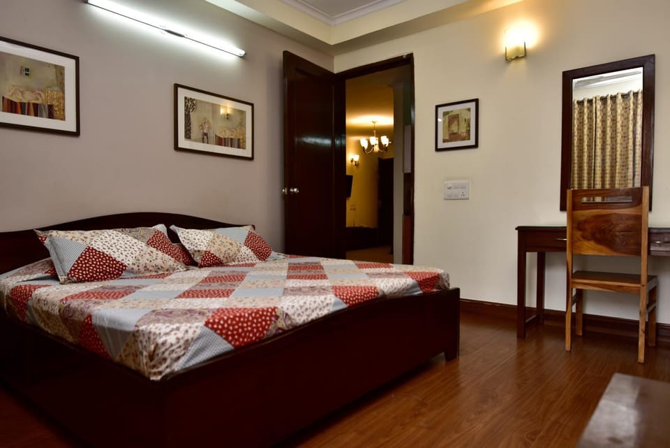 Bed, Photo of the whole room, Bedroom