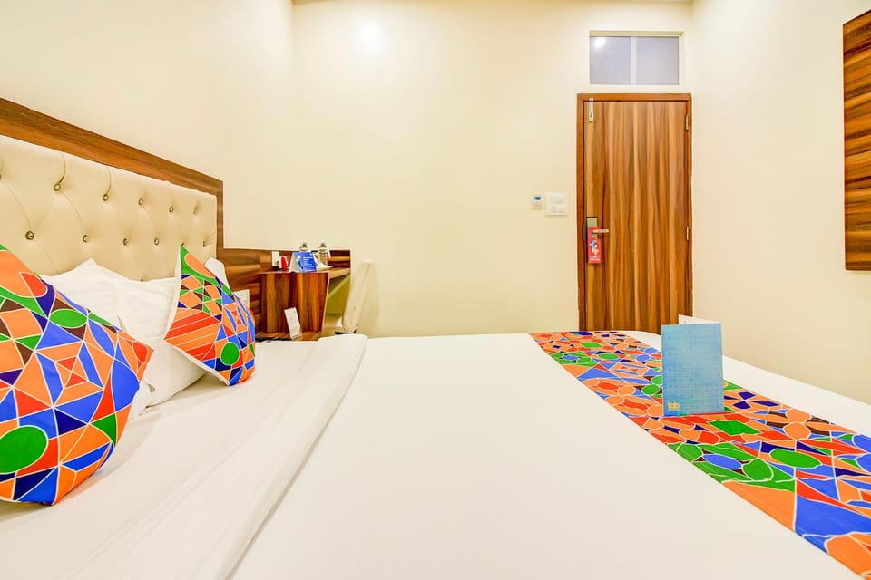 Dining area, Bedroom