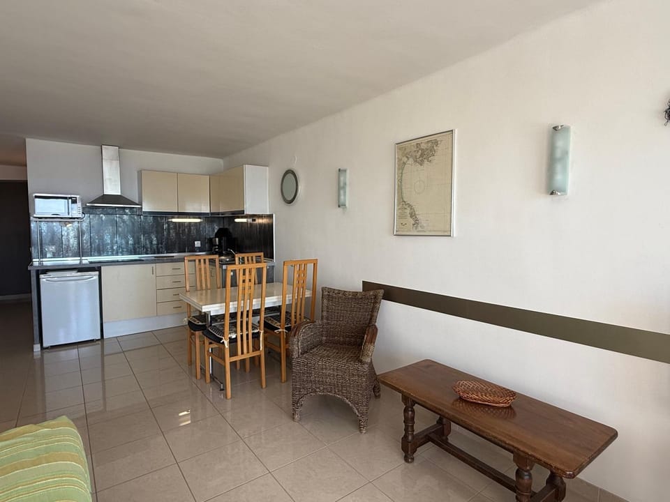 AwayDays - Apartamento en la 7a planta vista mar! Apartment in Alt Empordà