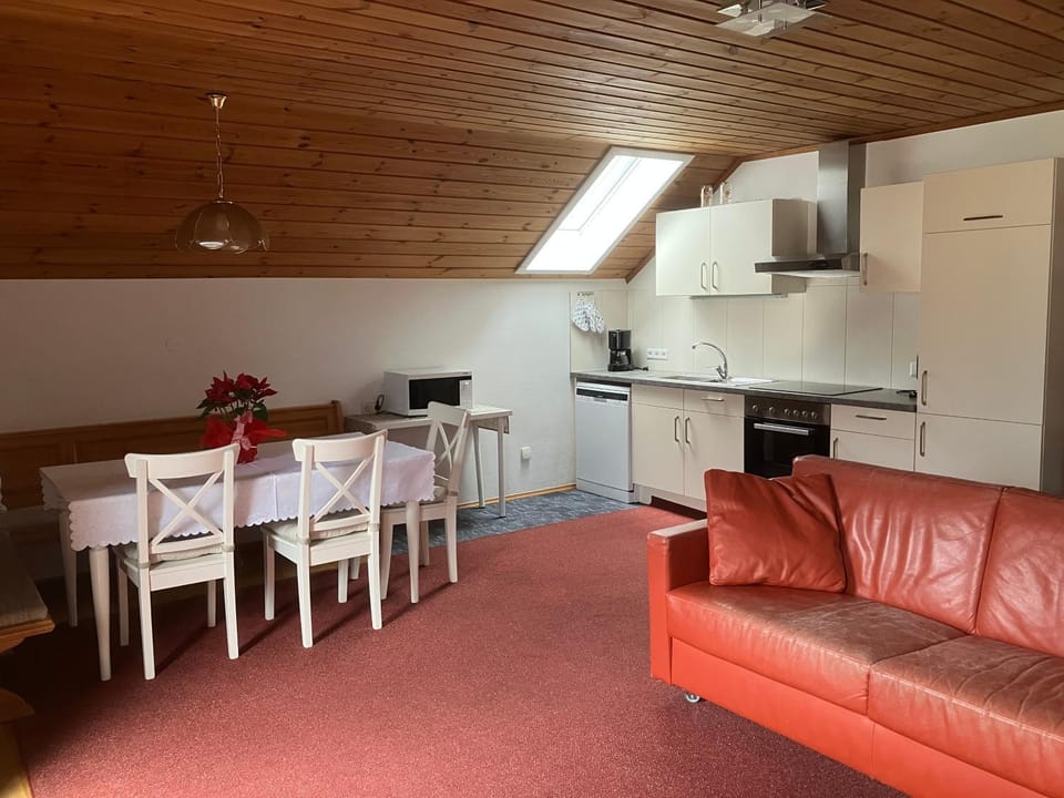 minibar, oven, pet friendly