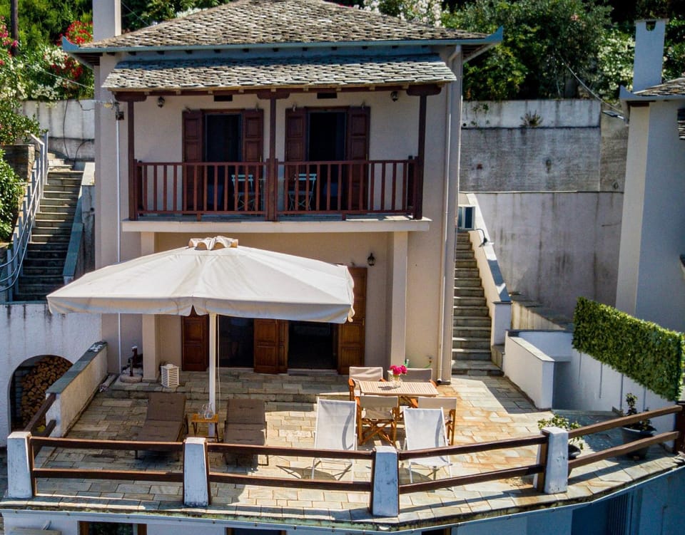 Property building, Balcony/Terrace