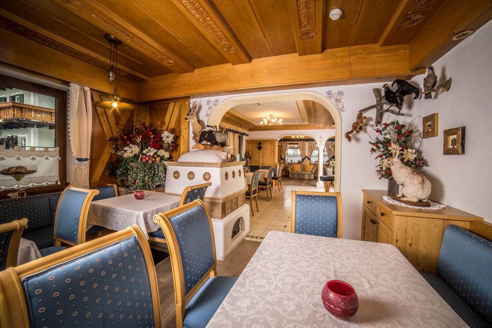 Lounge or bar, Seating area