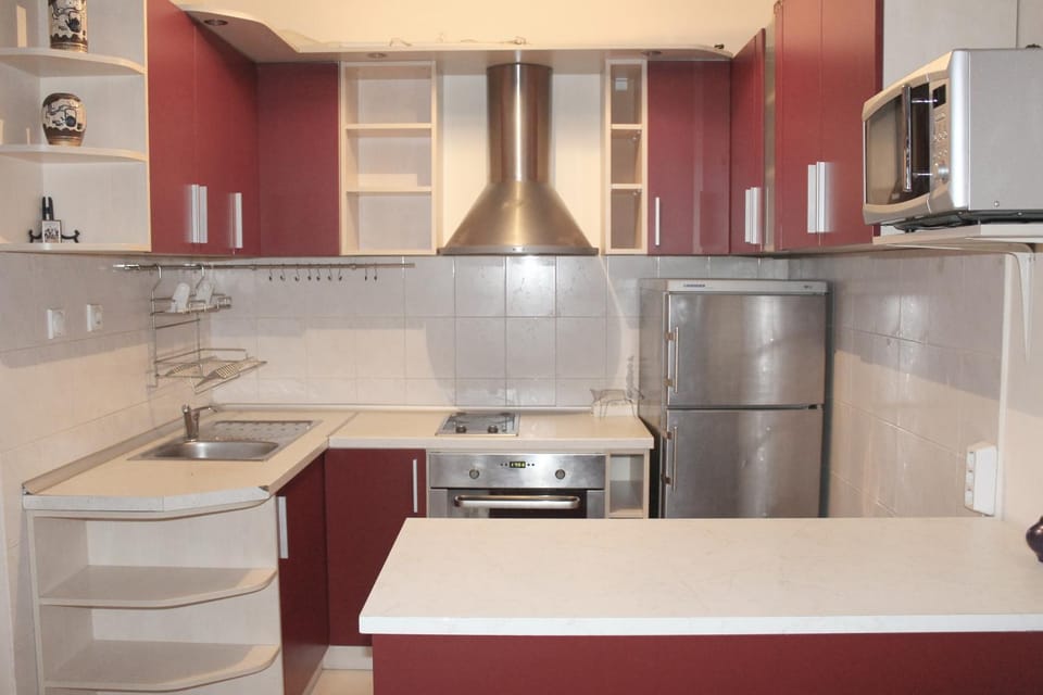 Coffee/tea facilities, Kitchen or kitchenette, Food and drinks, Dining area