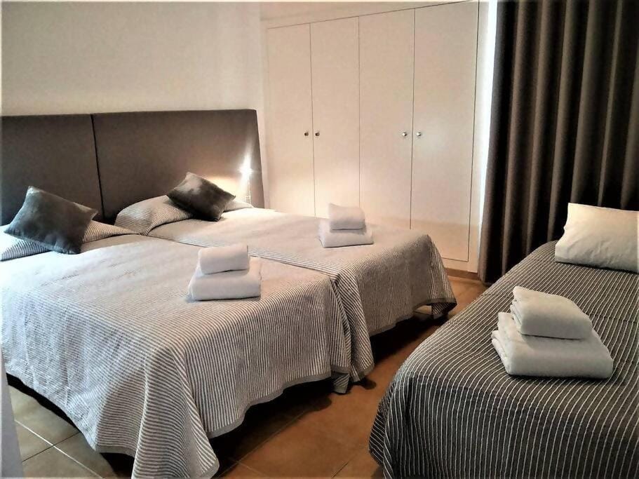 The Beach Apartment Helena Apartment in Guia
