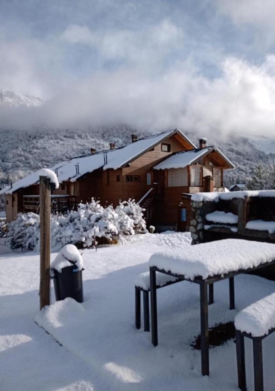 BBQ facilities, Landmark view, Mountain view