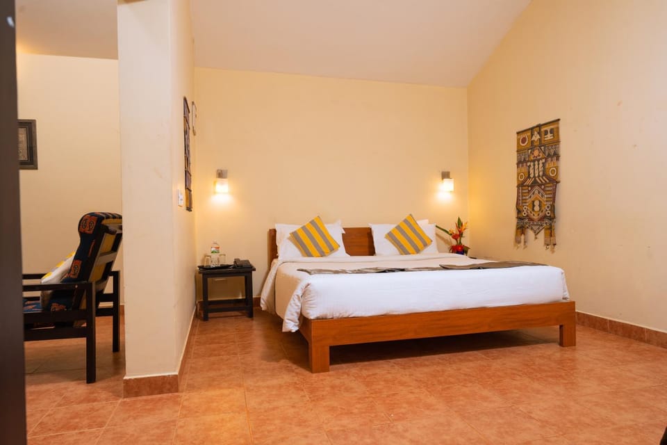 Bed, Living room, Photo of the whole room, Seating area