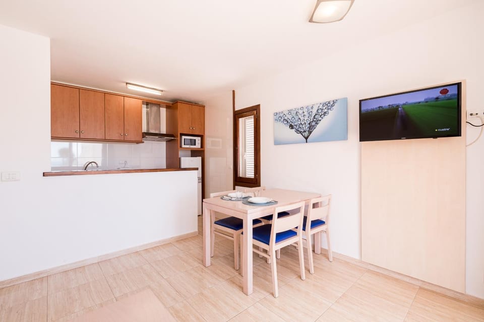 TV and multimedia, Dining area