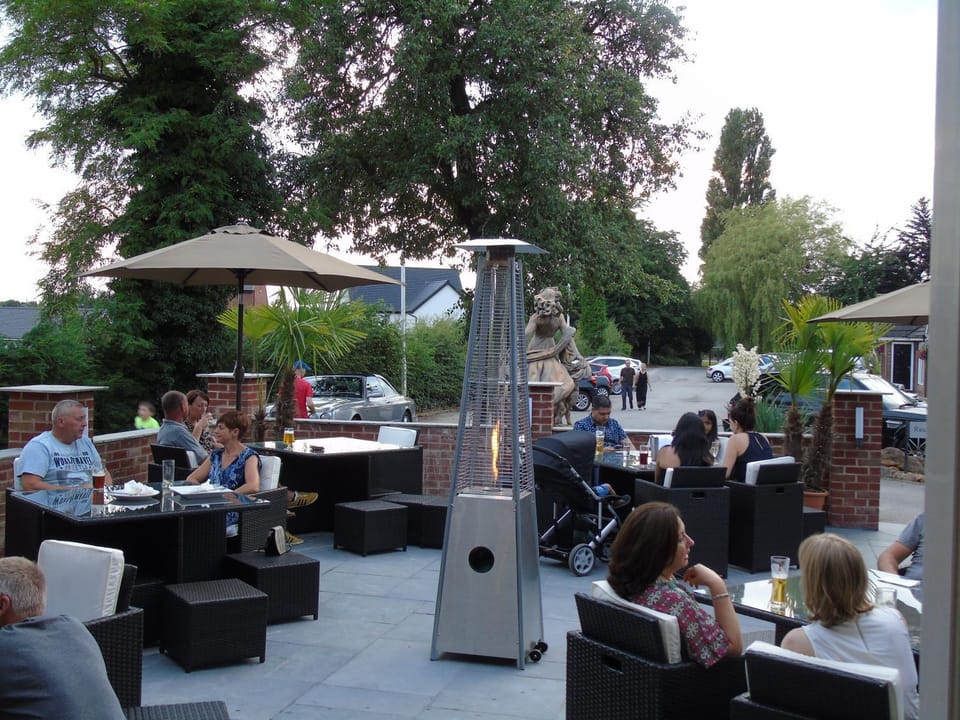 Patio, Restaurant/places to eat