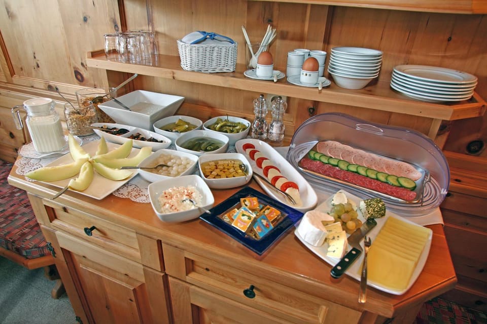 Food and drinks, Buffet breakfast