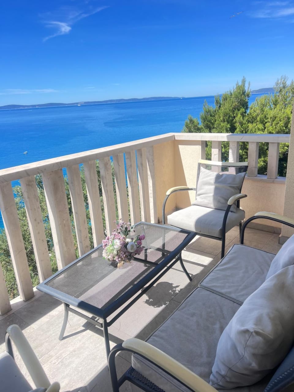 Natural landscape, View (from property/room), Balcony/Terrace, Seating area, Sea view
