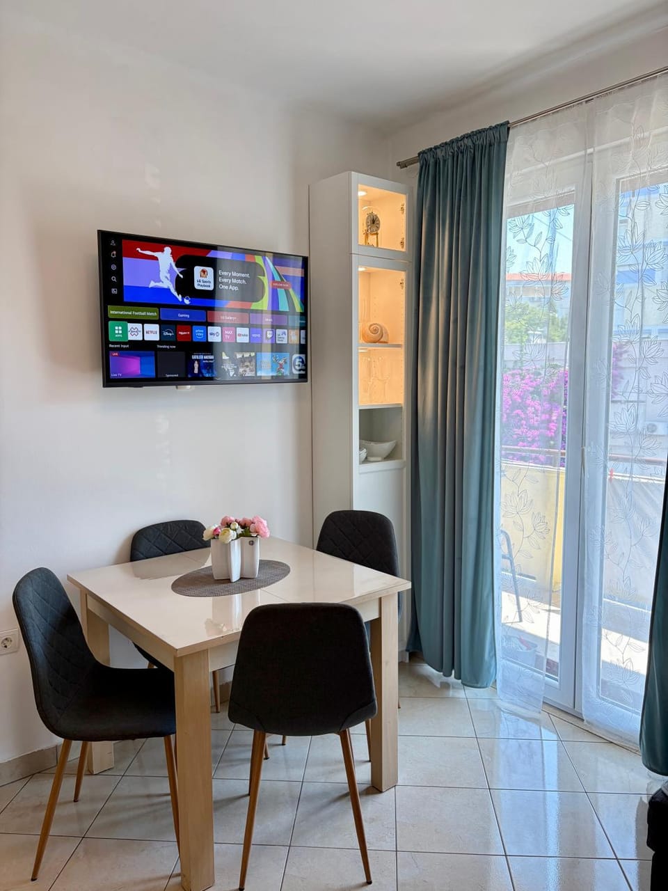 TV and multimedia, Living room